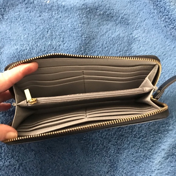 SOLD!! Navy Jori Zip Leather Fossil Wallet, Credit Card Holder, Wristlet! - Picture 3 of 6